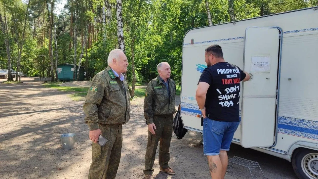 Лесничие проверили соблюдение пожарной безопасности при съемках в лесу Люберец