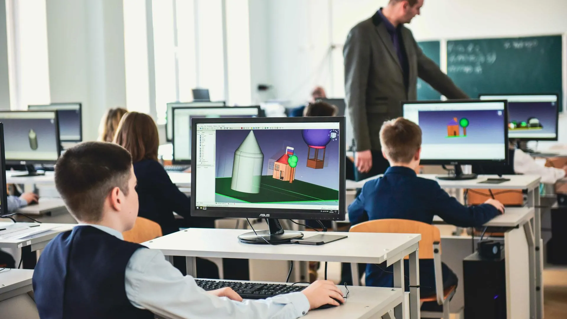В Химках стартовал чемпионат по 3D‑моделированию и архитектуре среди школьников
