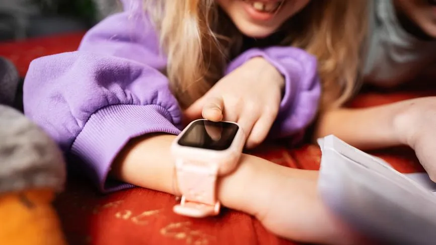 В России стартуют продажи детских умных часов с eSIM