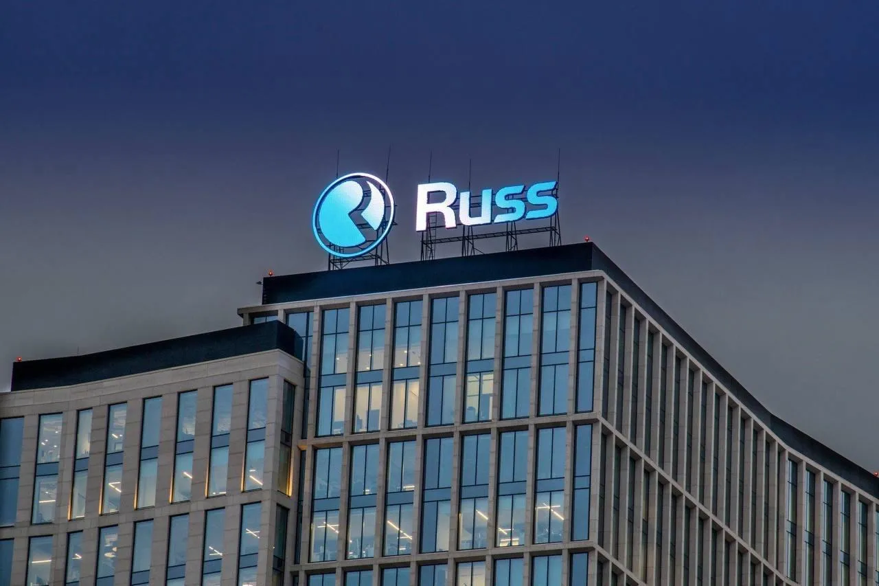 Страница "Russ Outdoor" в "ВКонтакте"
