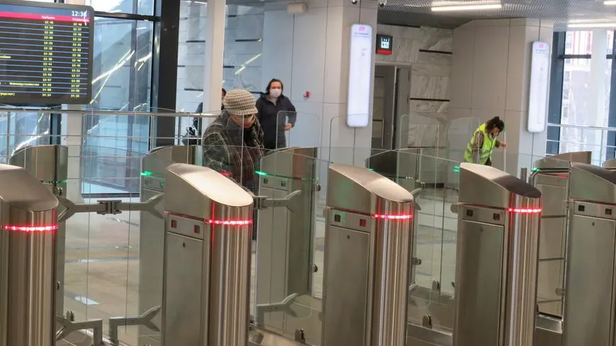 Любимый пассажирами контролер останется работать в Красногорске