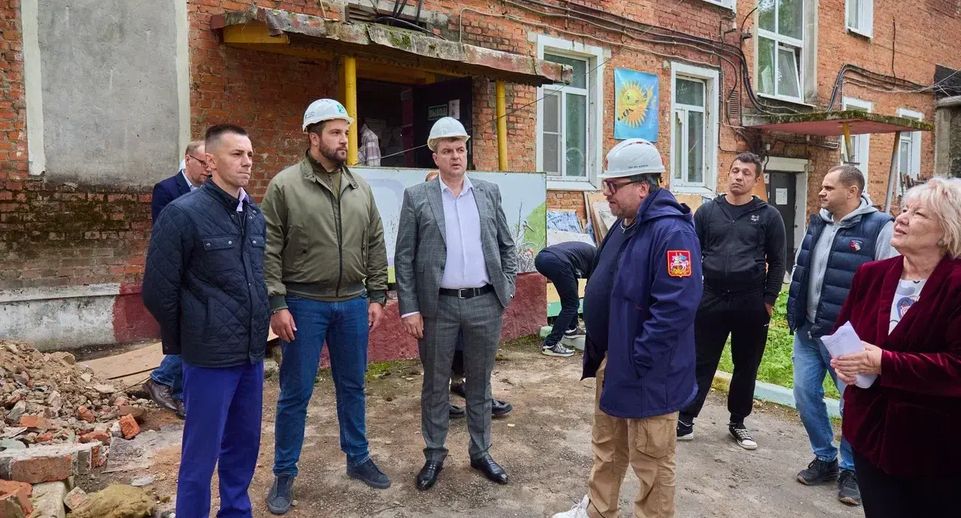 Глава Чехова проконтролировал капитальный ремонт детского сада на ул Ильича