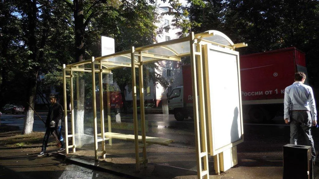 Почти 40 остановок городского транспорта заменят в Дзержинском