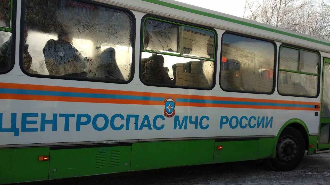 Три человека погибли при обрушении кровли на заводе в Дзержинском