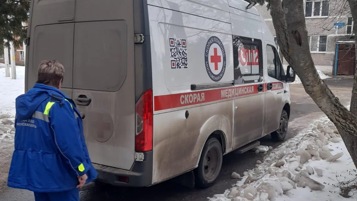 Работники ГКУ МО «Мособлпожспас» спасли пенсионерку с травмой бедра в Ступине