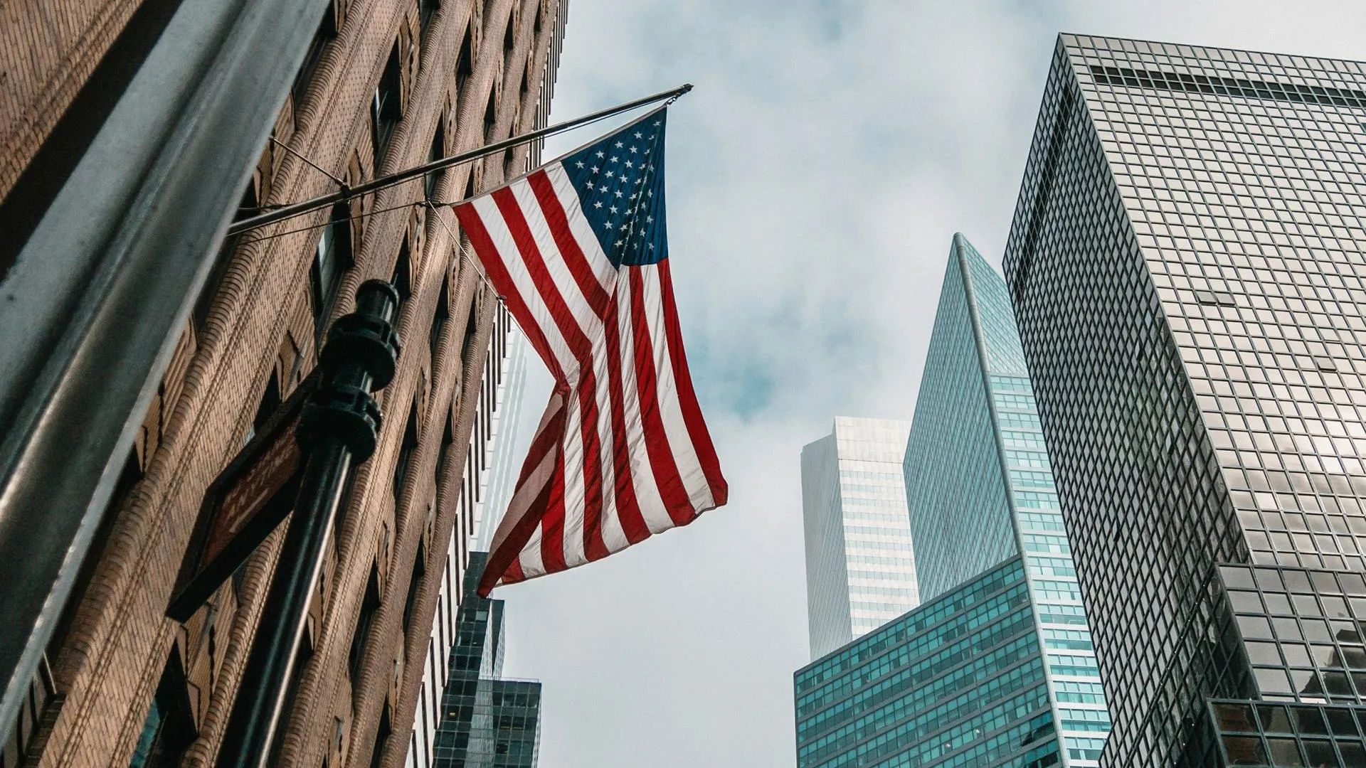 США ввели полный запрет на поставки любого ПО и IT в Россию