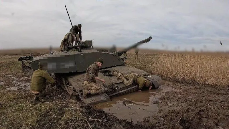 Великобритания поставляет ВСУ неисправные танки Challenger 2