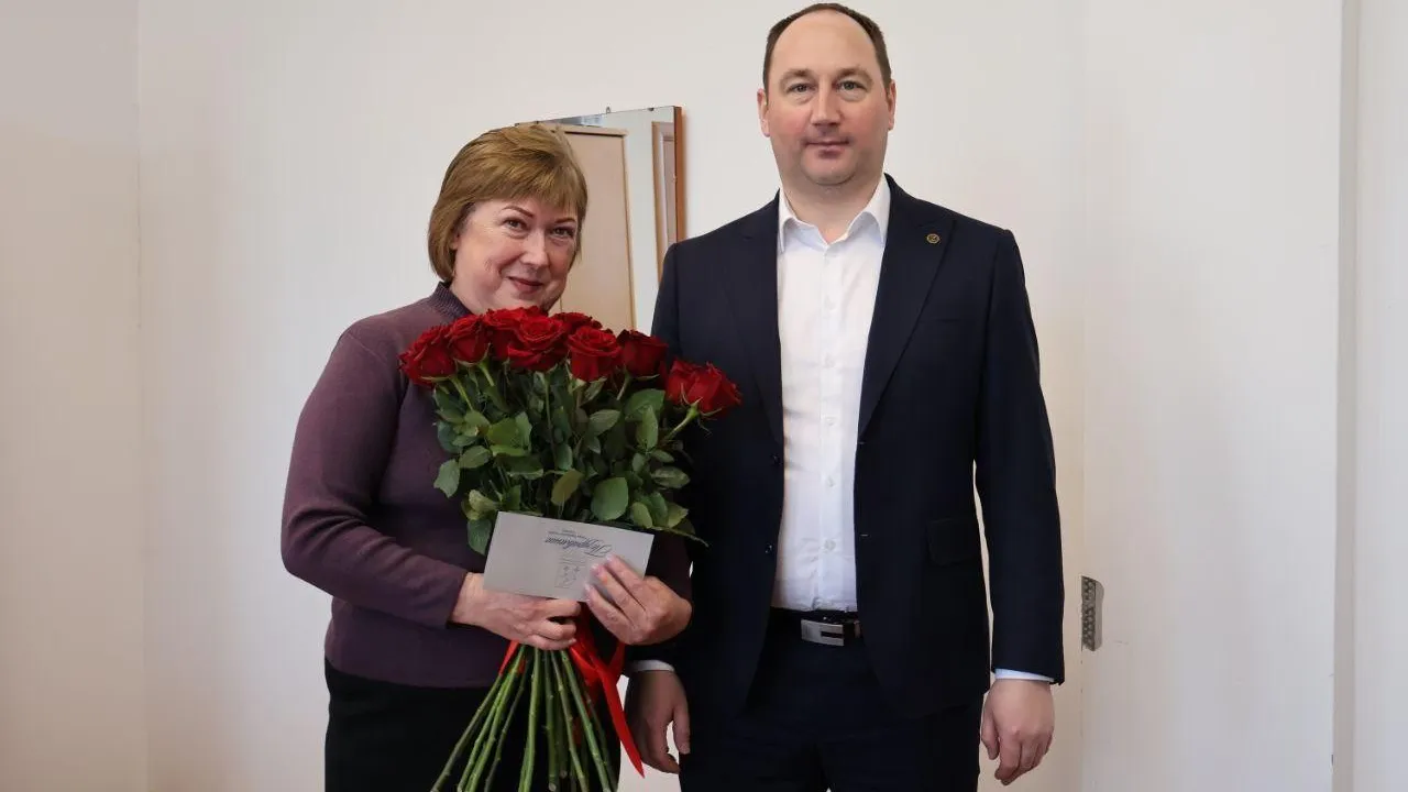 Глава Ступина вручил удостоверения избранным старостам населенных пунктов