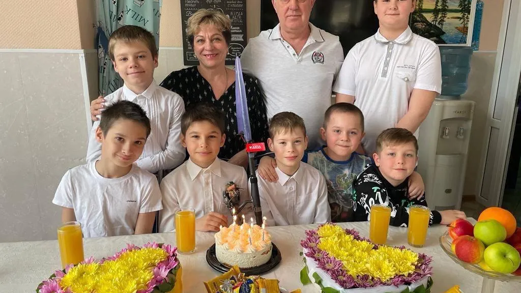 250 приемных детей Балашихи получили увеличенное ежегодное пособие в размере 44 806 рублей