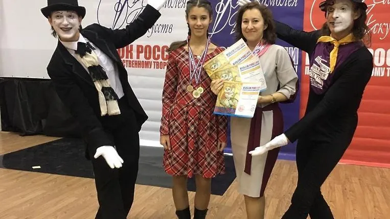Юная художница из Люберец победила в международном конкурсе живописи