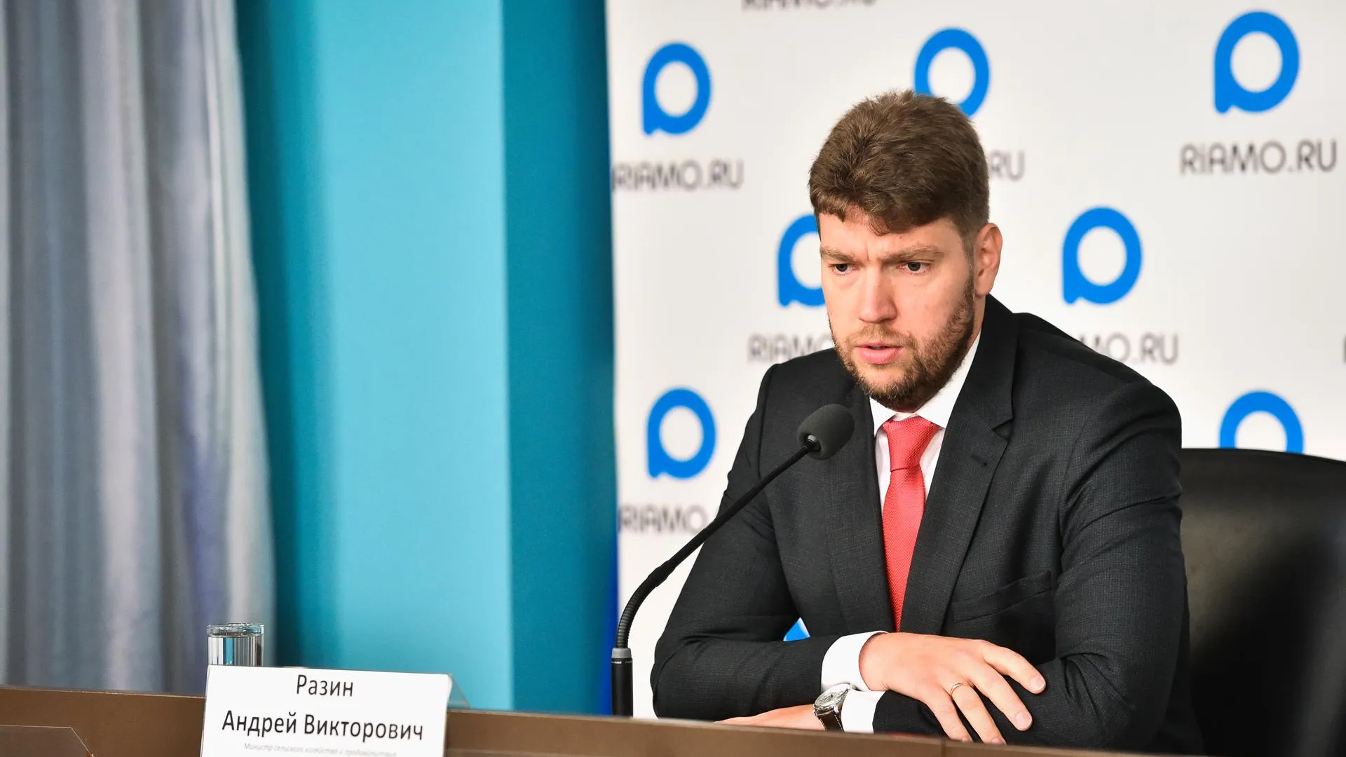 Разин поздравил студентов и преподавателей Подмосковья с Днем знаний