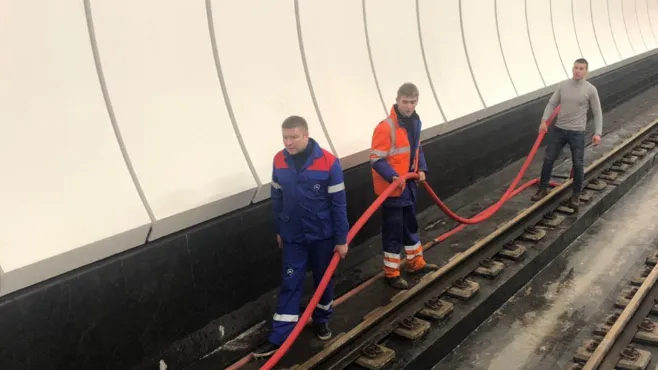 На участок «салатовой» ветки столичного метро подают напряжение