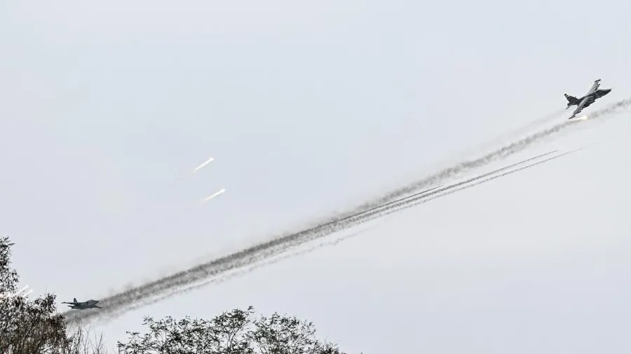 Российские штурмовики Су-25 нанесли массированные удары по ВСУ в Курской области