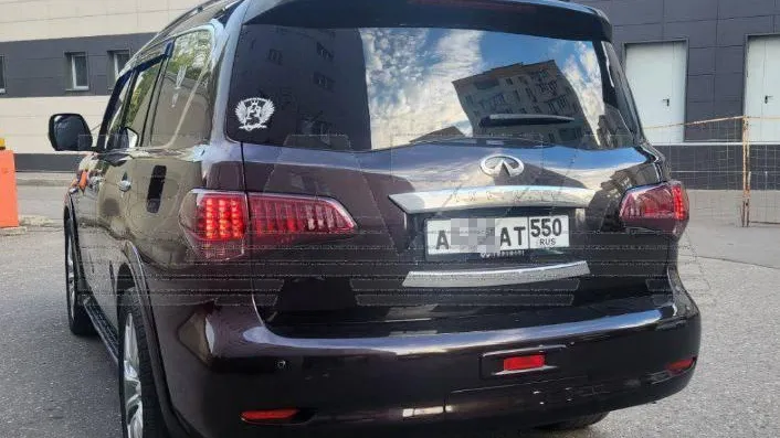 У мужчины отобрали права из-за номера без флага и с крупным шрифтом в Мособласти