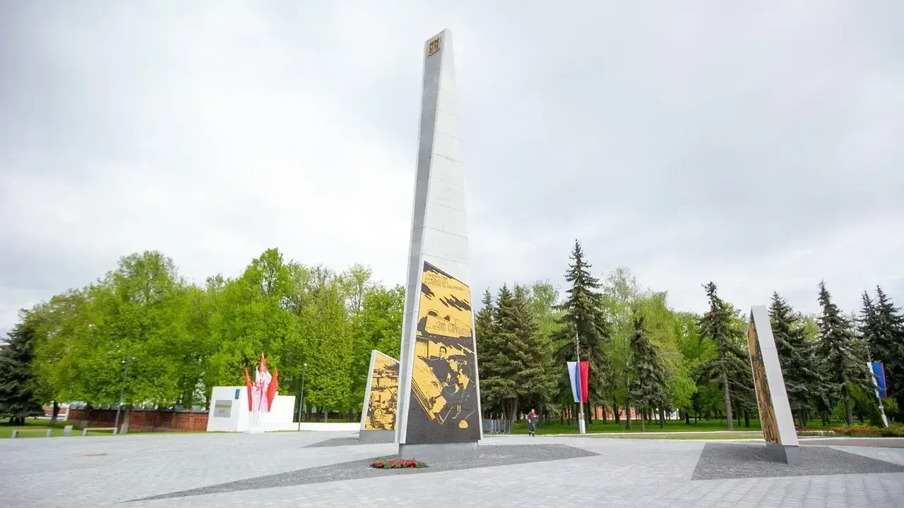 Стелу «Город трудовой доблести» в Коломне подготовили к празднованию 9 мая