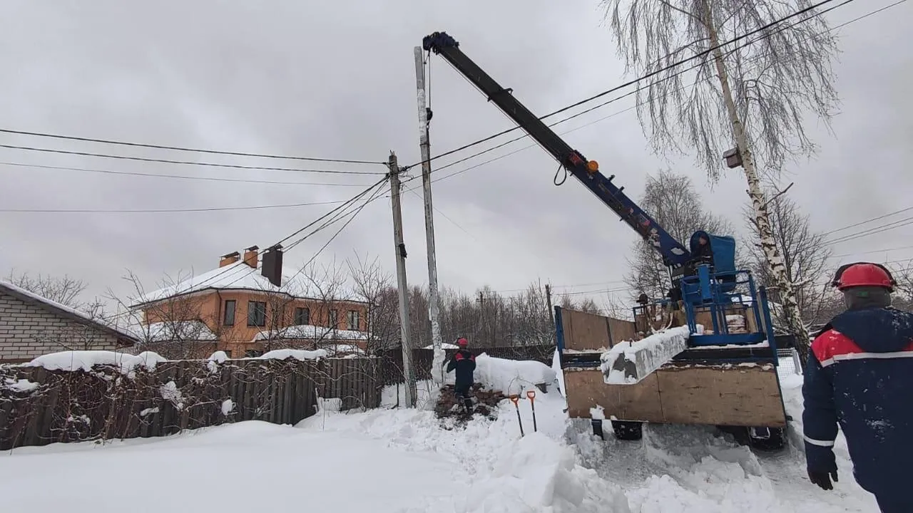 Энергетики повысили надежность электроснабжения двух деревень в Мытищах