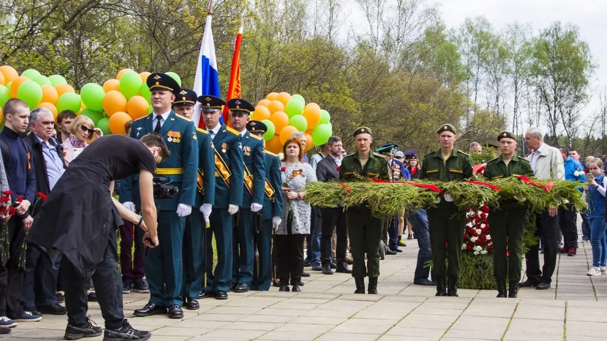 Сбербанк провел акцию памяти на воинском мемориале под Наро‑Фоминском
