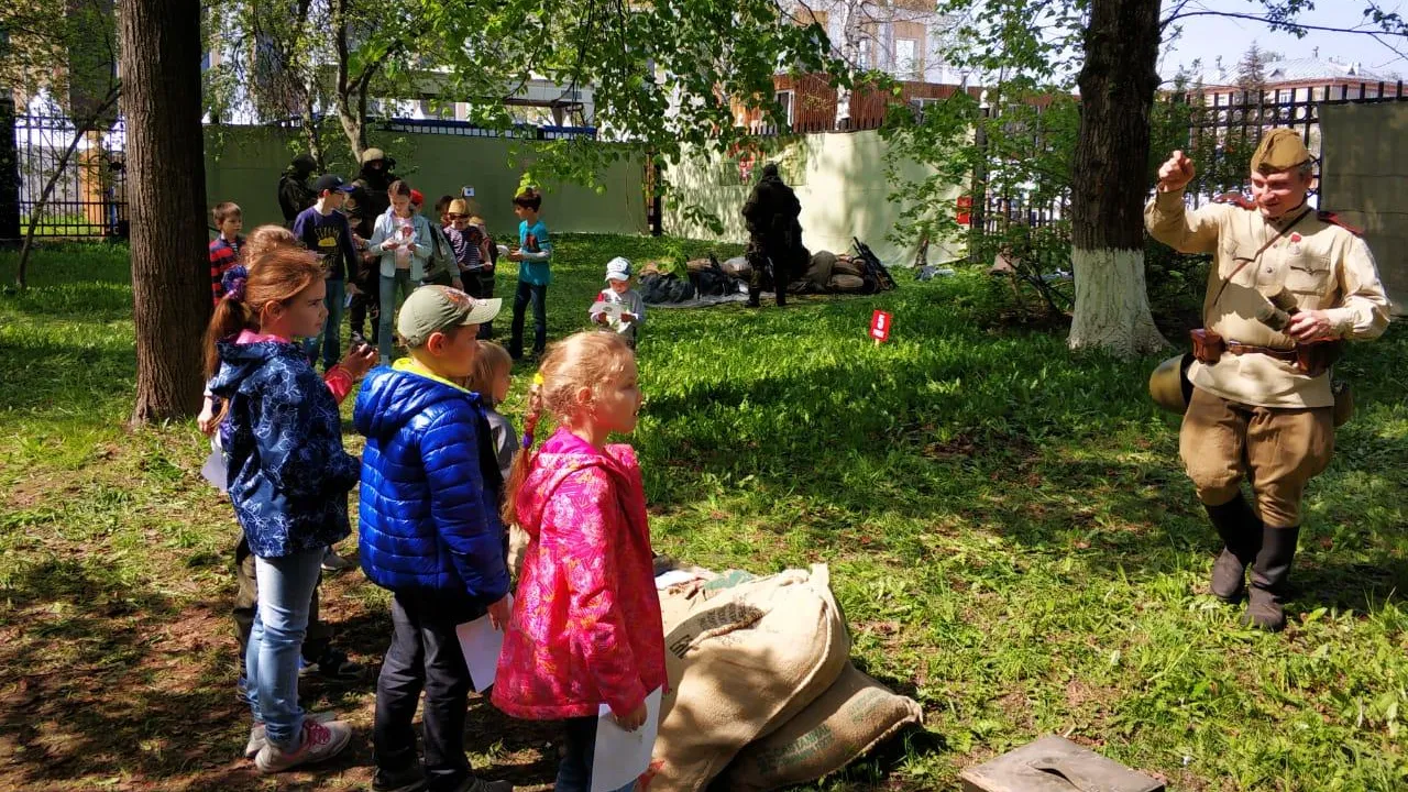 Более 800 детей прошли курс молодого бойца в парке Королева