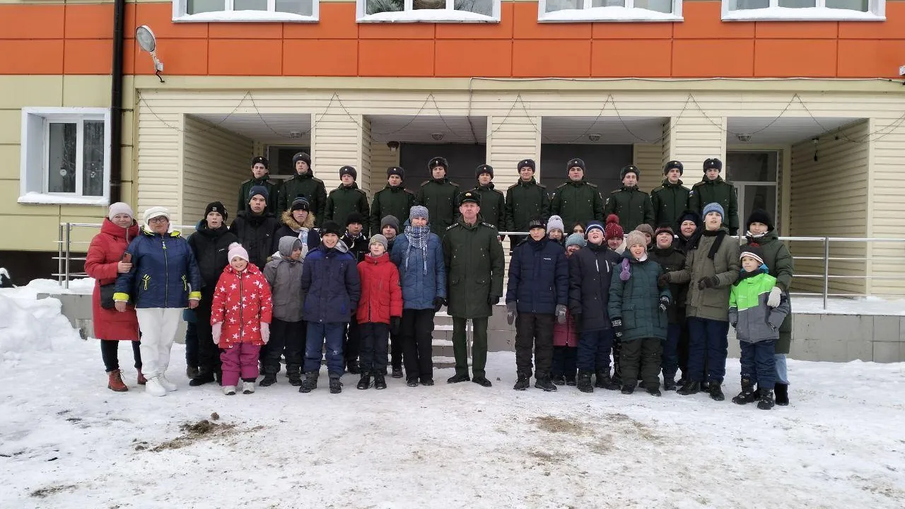 Дети из семейного центра «Сергиево‑Посадский» принимали гостей из войсковой части