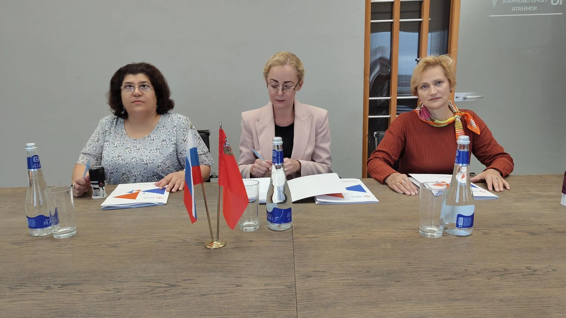 Слева направо: Мтвариса Датикашвили, Ольга Пугачёва, Ирина Бреднева