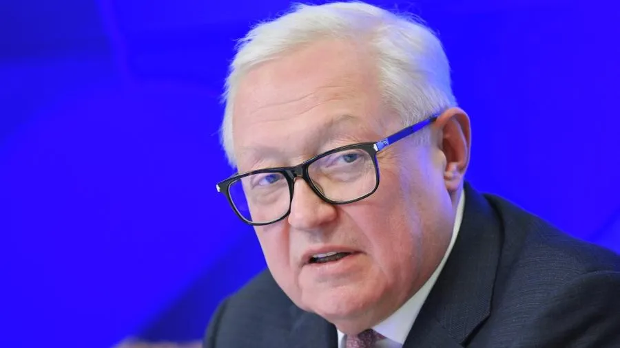 До сих пор обсуждают: Рябков пролил свет на дату и место новой встречи по Украине