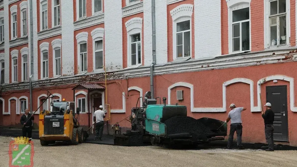 В Наро-Фоминске завершают благоустройство двора на Ленина