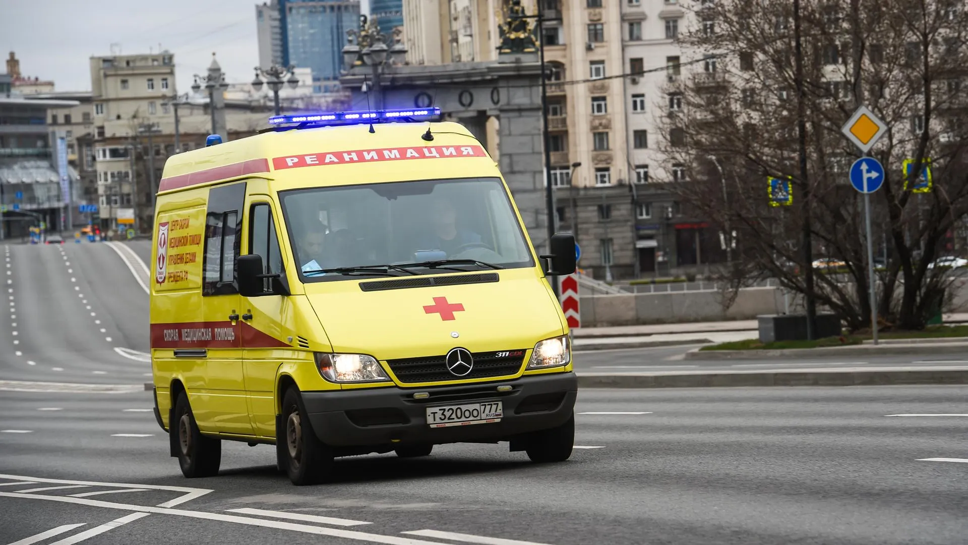 Две девочки пострадали в ДТП на севере Москвы