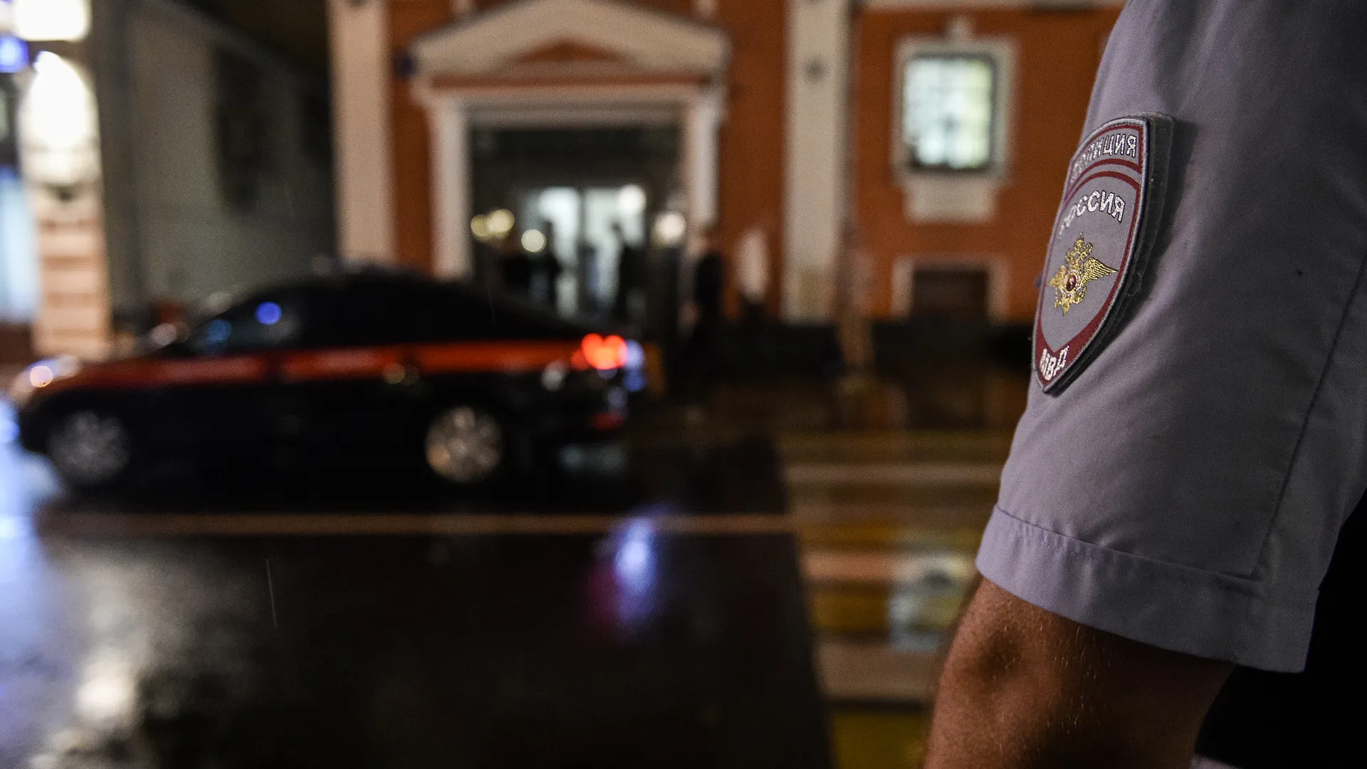 Полиция проводит обыски в столичном деловом центре «Китай-город»