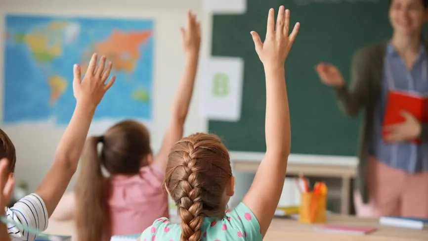 Минпросвещения России учит преподавателей решать конфликты с учениками
