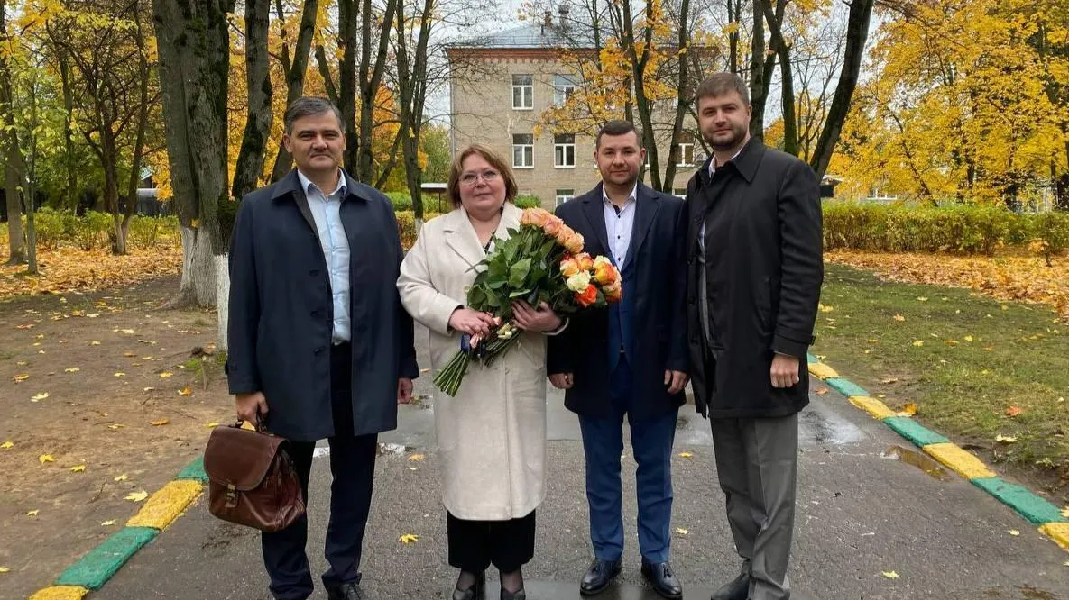 Депутаты поздравили директоров школ Люберец с Днем учителя