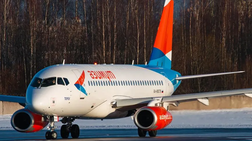 Возгорание самолета SSJ в Анталье с россиянами на борту: что известно о ЧП