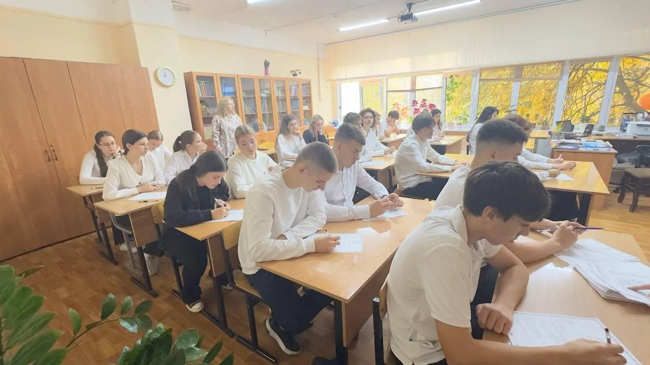 Школы Реутова стали площадками для Всероссийского аграрного диктанта