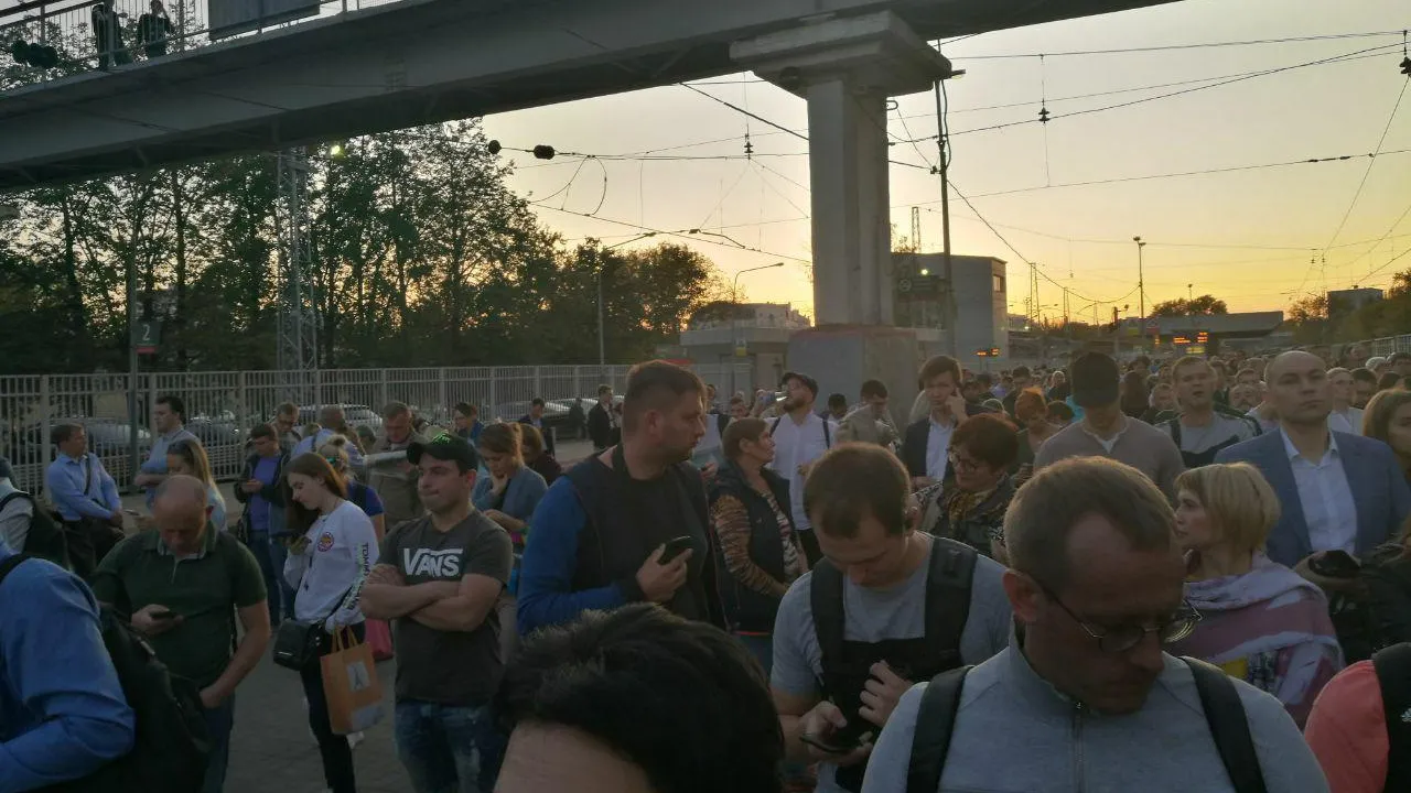 Названа причина сбоя в движении электричек на Рижском направлении МЖД