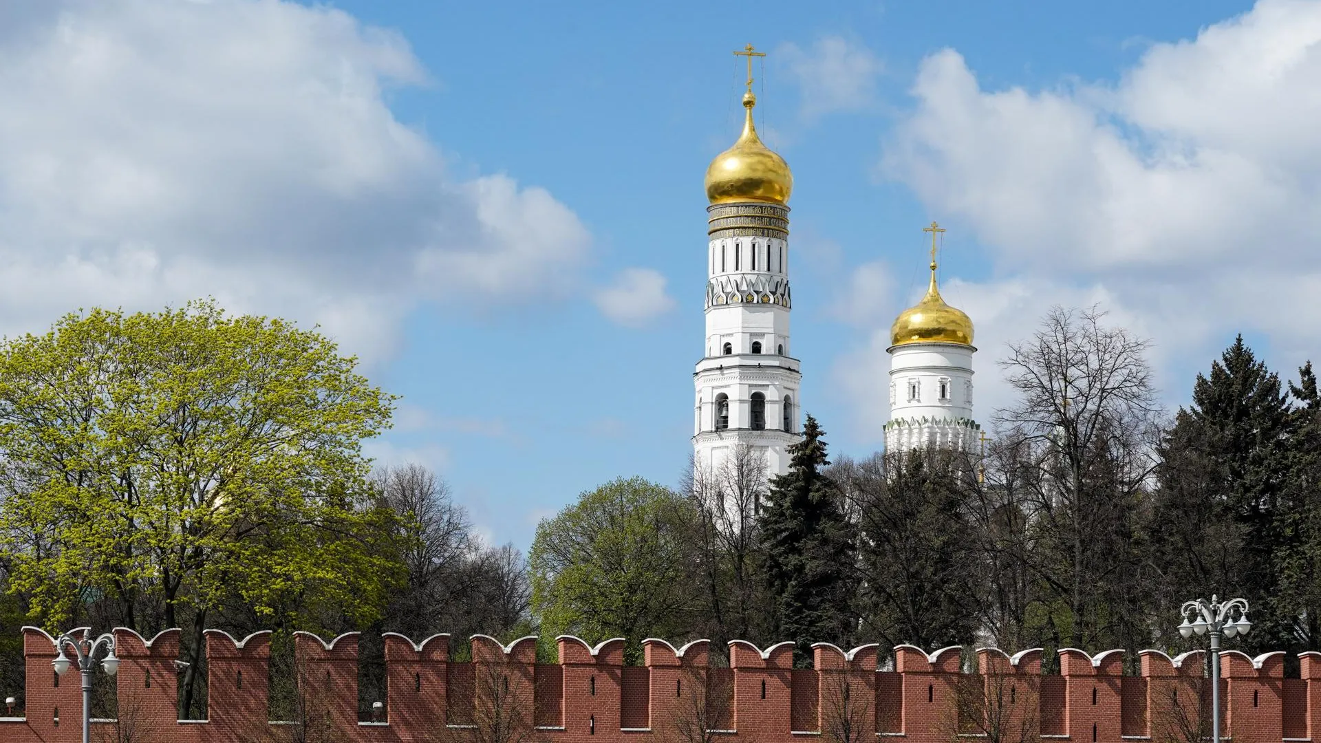До плюс 18 градусов и дожди ожидаются в Московском регионе в воскресенье