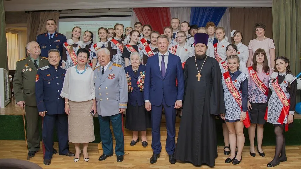 Глава Домодедова пожелал выпускникам помнить о школьной дружбе и учителях