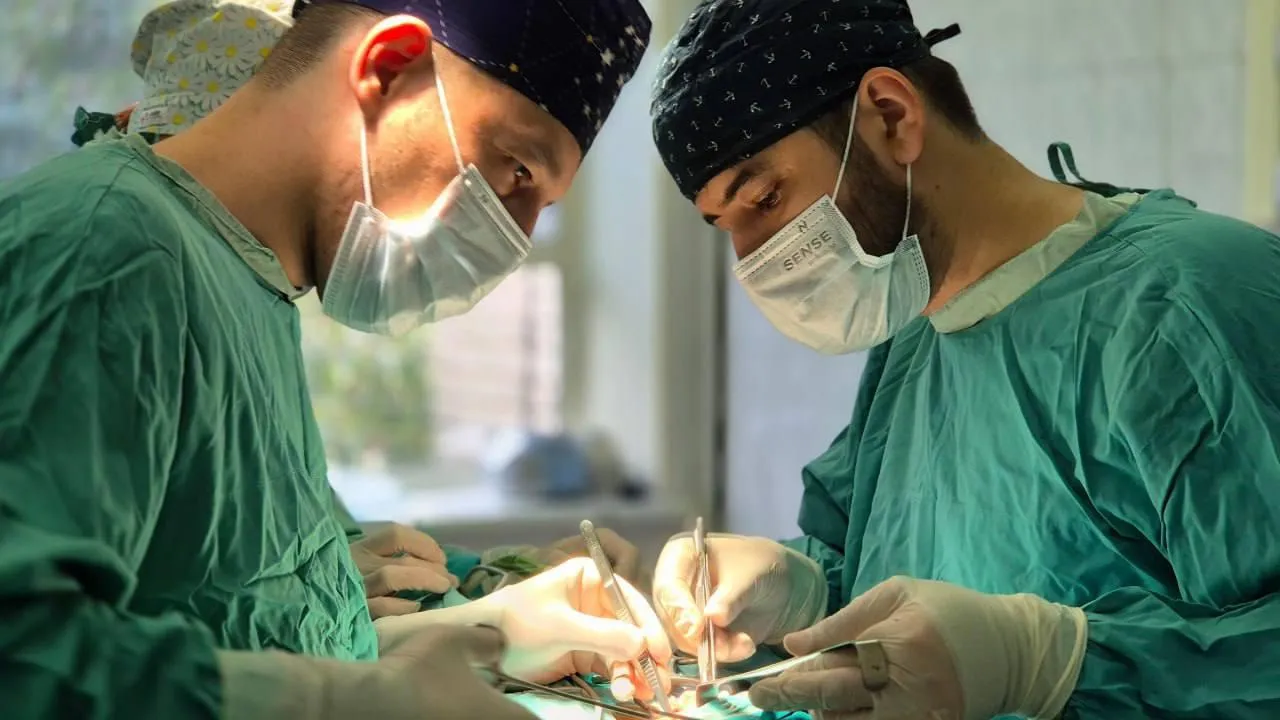 В Мытищах врачи спасли мужчину с разрывом артерии после падения