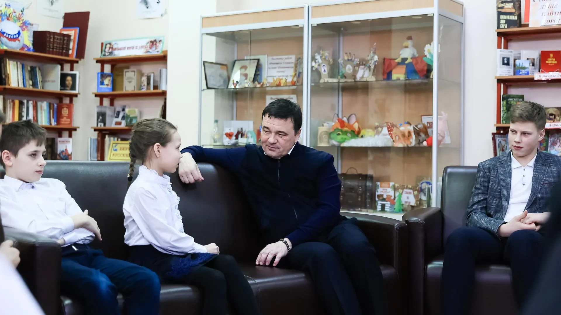 Андрей Воробьев рассказал школьникам, как экономика Подмосковья справилась с санкциями