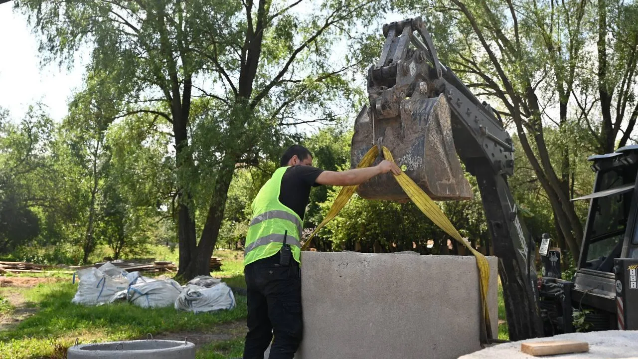 В Серпухове продолжается реконструкция парка «Питомник»