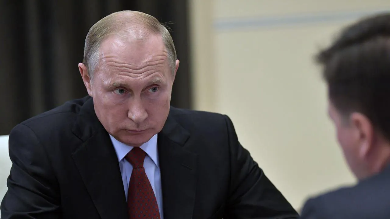 Путин и Макрон обсудили вопросы по Сирии