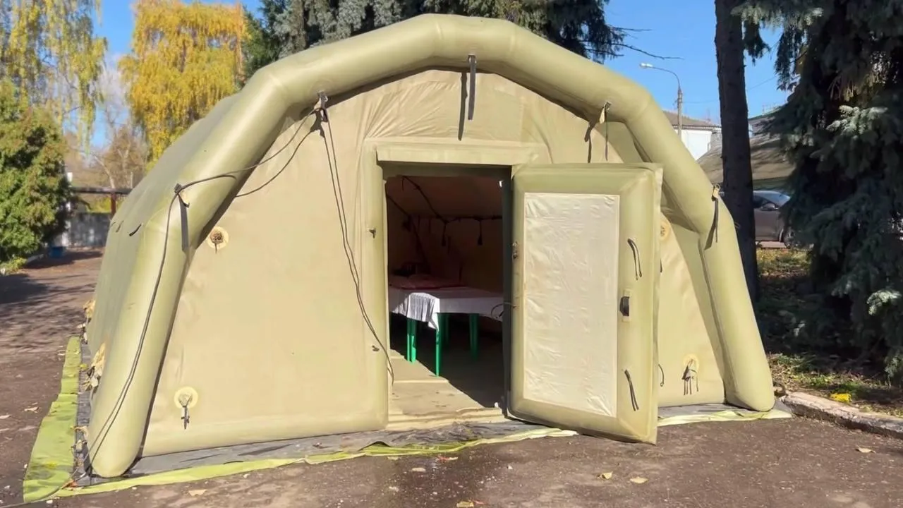 Пункт обогрева организовали в месте сбора мобилизованных в Подольске