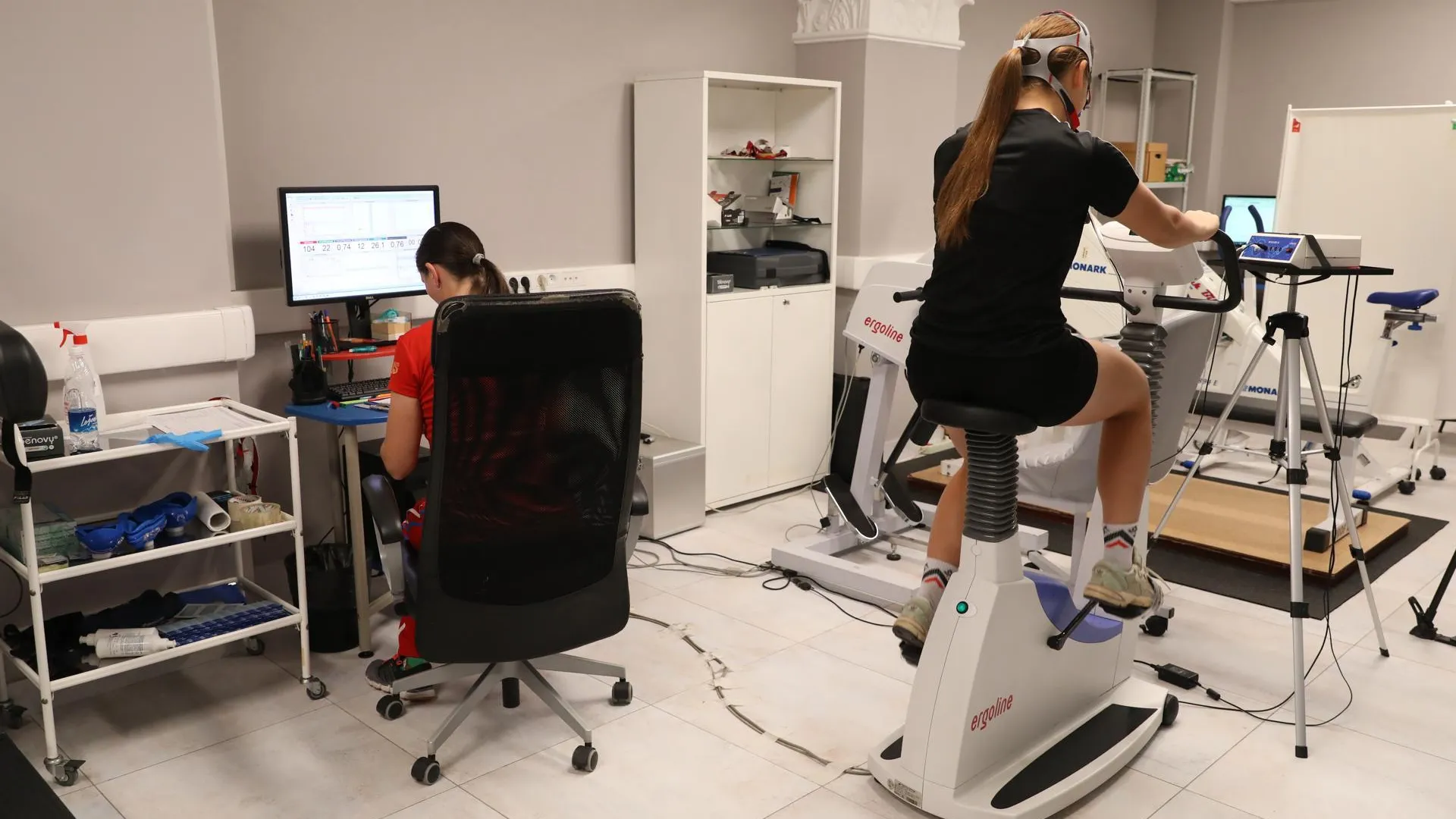 Регбистки из Долгопрудного прошли тестирование в лаборатории МФТИ в декабре