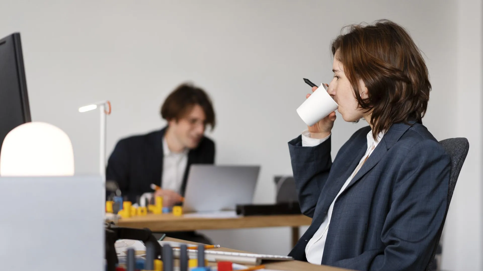 Юрист объяснил, стоит ли требовать обещанного на корпоративе повышения