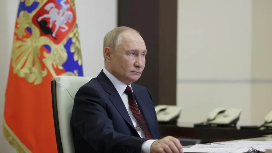 Путин подписал закон об освобождении от наказаний подсудимых на военной службе