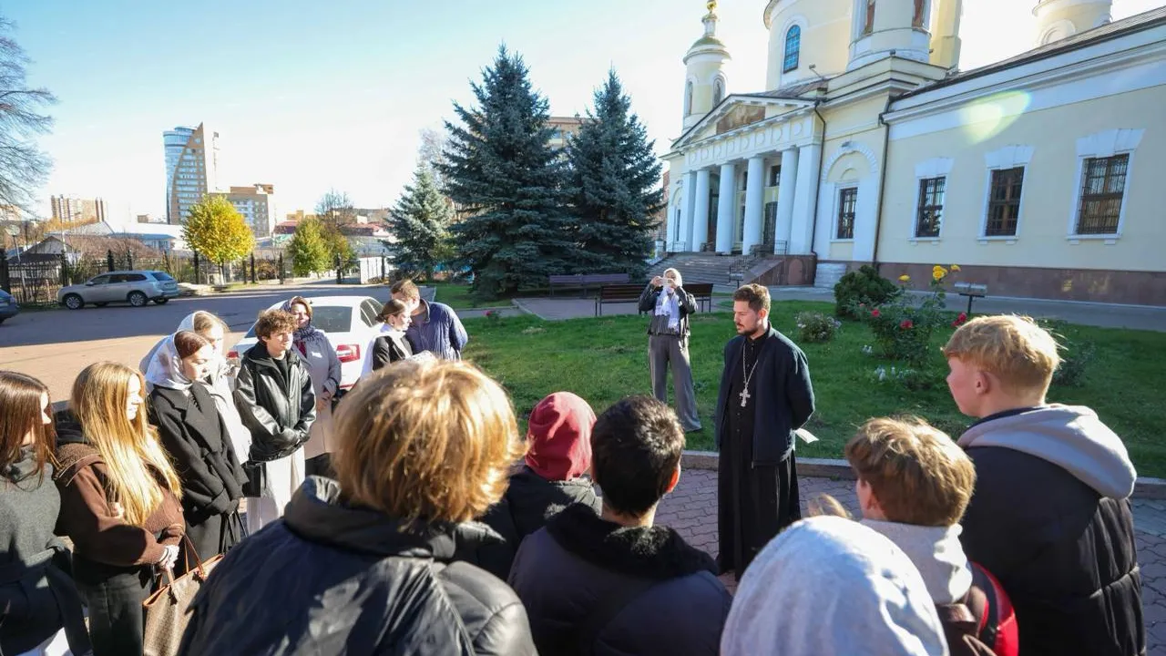 Студенты Подольска посетили православную экскурсию в Троицком соборе