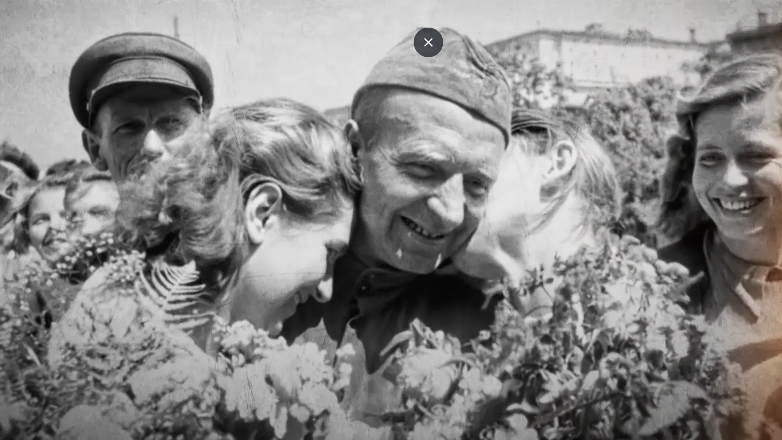 RT «оживил» фотографии 1945 года ко Дню Победы