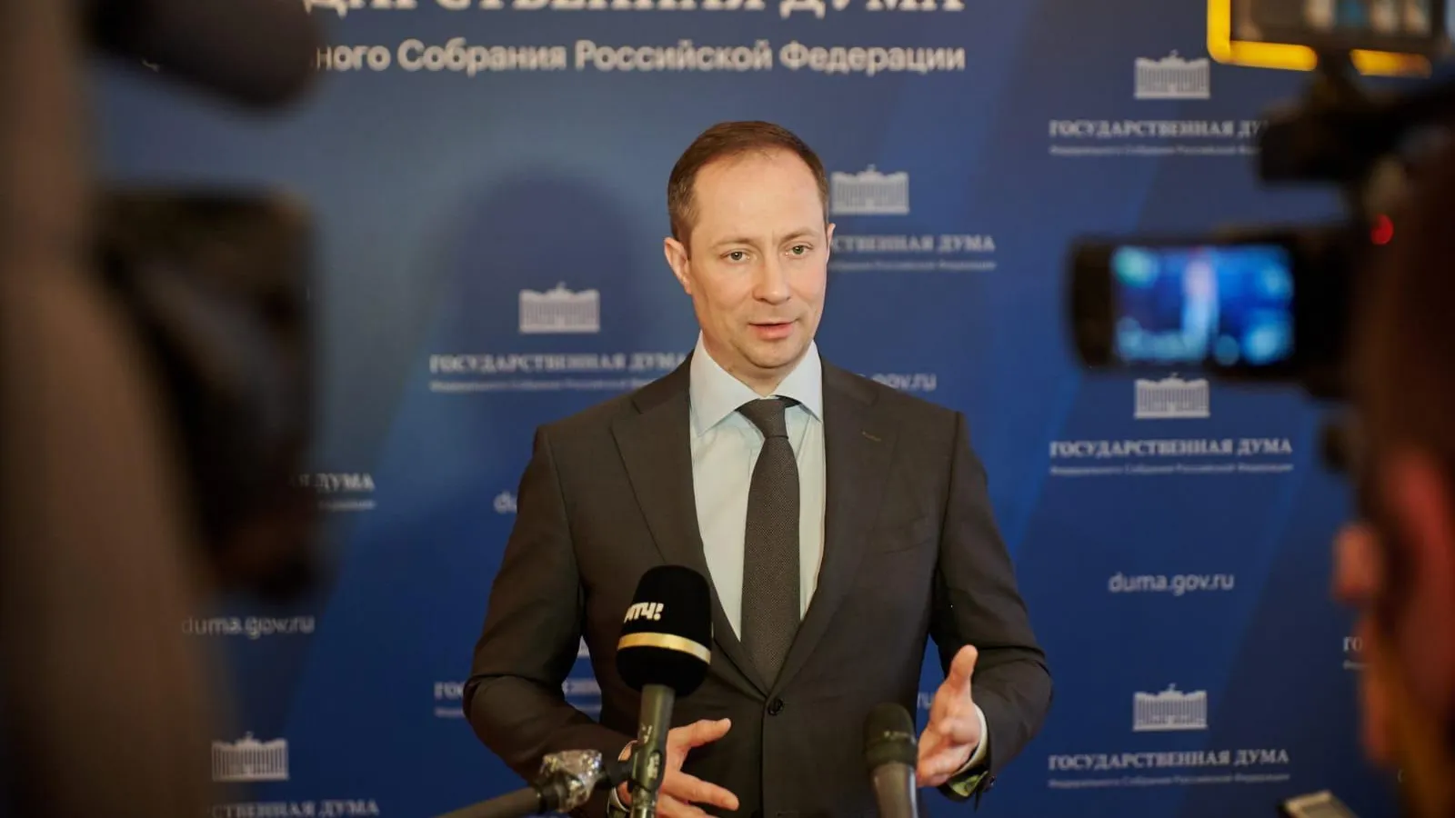 Депутат Госдумы Терюшков поздравил жителей Люберец с наступающим 1 Мая