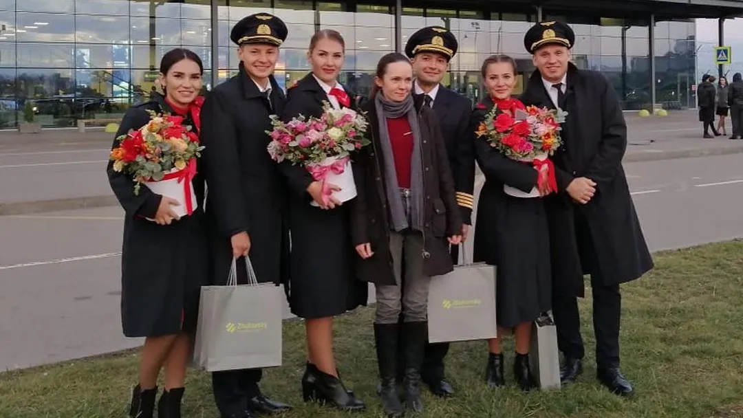 Пилот‑герой Дамир Юсупов встретился со спасенными пассажирами в Жуковском