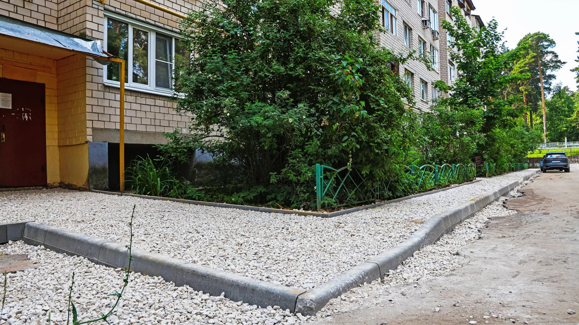Глава Раменского округа проверил благоустройство в поселке Красный Октябрь