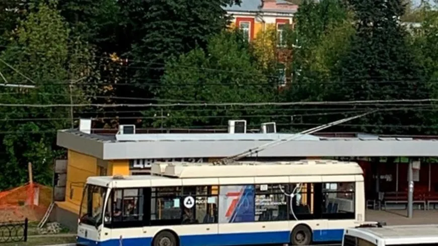На троллейбусах в Подольске разместили символику 75‑летия атомной промышленности
