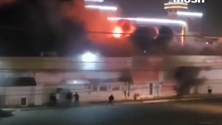 Торговые павильоны вспыхнули в Ставрополье на 1 тыс «квадратов»